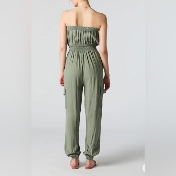 NWT GREEN STRAPLESS CARGO JUMPSUIT - SMALL - Picture 3 of 3